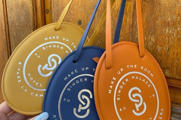 Tag_appendiporta_singer_palace1